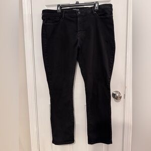 Signature by Levi Strauss Women's Black Straight Leg Jeans